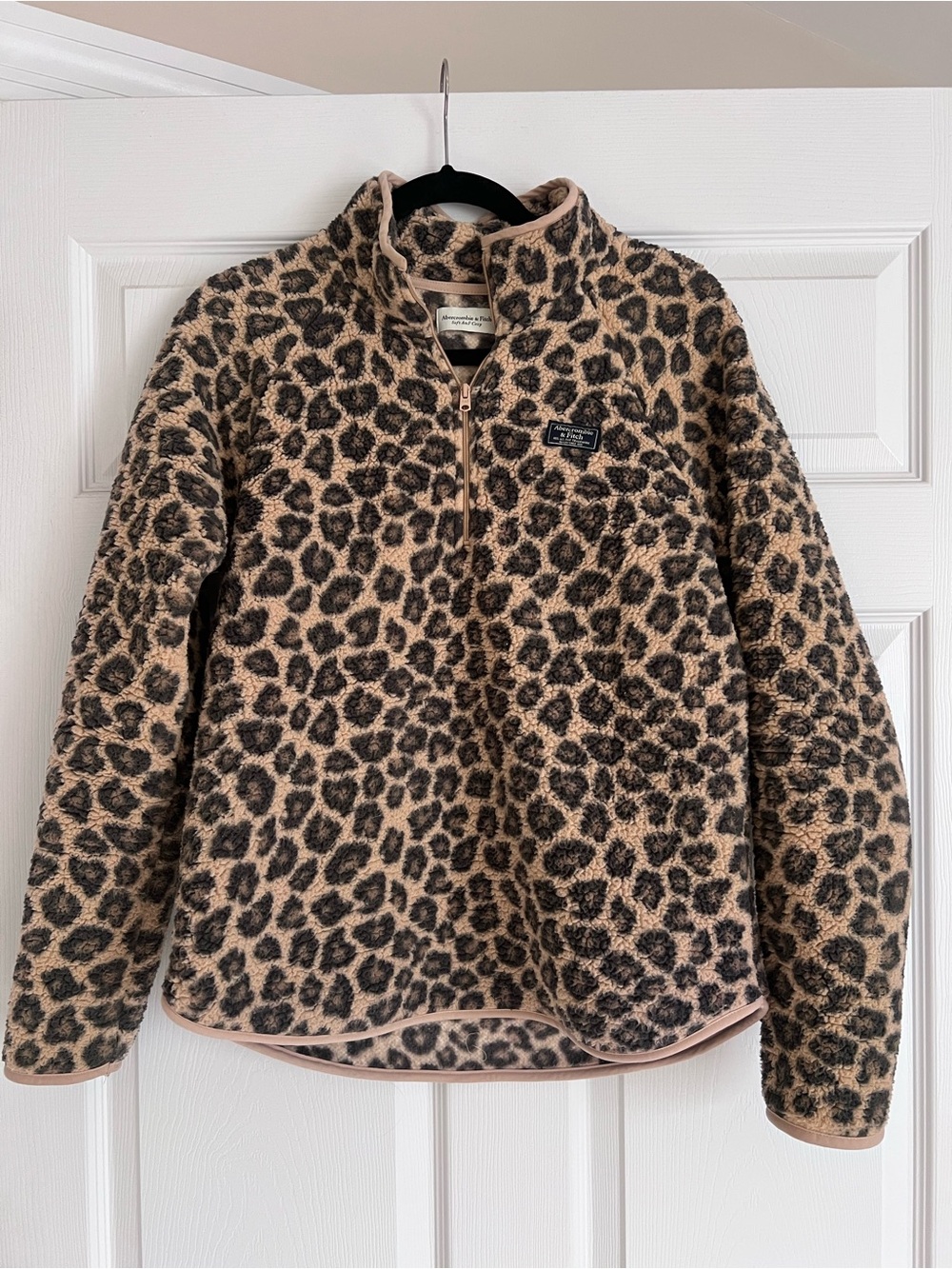 Abercrombie & Fitch leopard animal print Sherpa fleece small